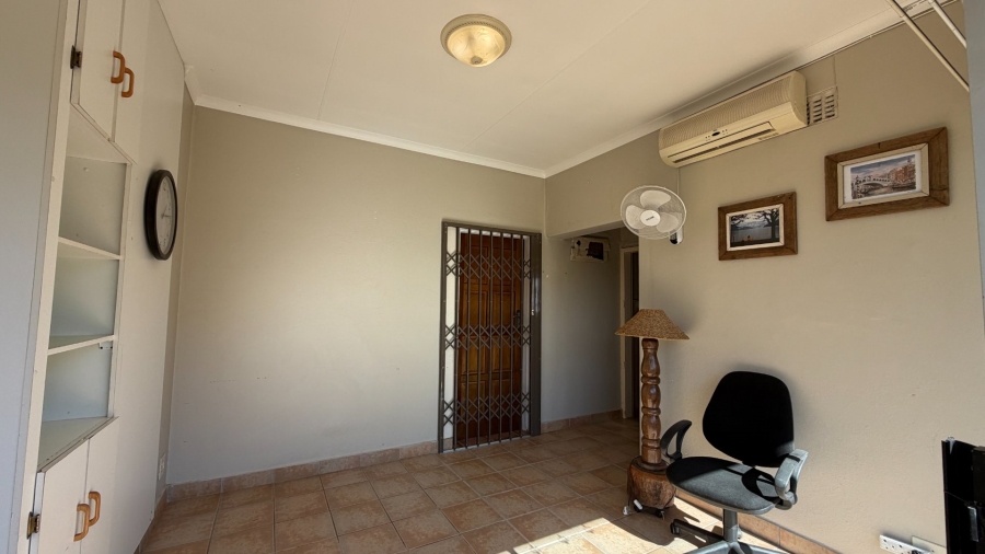 4 Bedroom Property for Sale in Oewersig North West